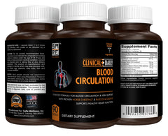 Clinical Daily cápsula en mano para comparar tamaño y escala