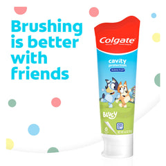 Colgate Bluey textura de la pasta mostrando consistencia suave y apetecible