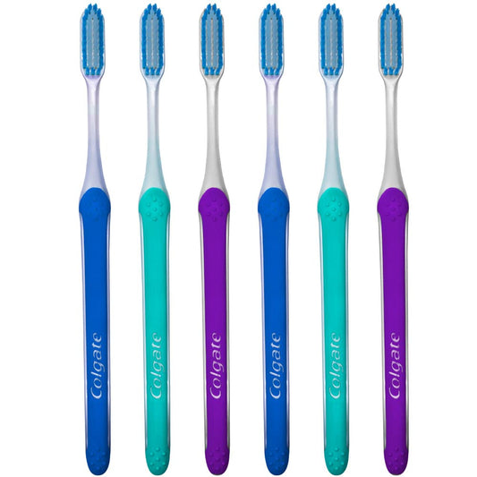 Colgate cabezal cerca que muestra diseño compacto y limpieza precisa