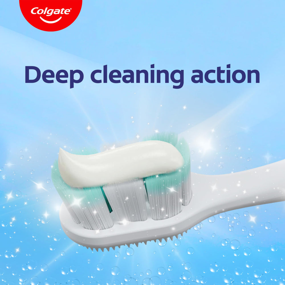 Sonrisa con efecto más brillante tras uso de Colgate que realza la superficie dental
