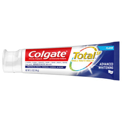 Colgate etiqueta con ingredientes y beneficios visibles para el consumidor