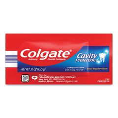 Colgate frente del empaque individual mostrando portabilidad y protección