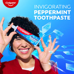 Colgate MaxFresh pack de 24 dentro de una bolsa de viaje lista