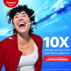 Colgate MaxFresh textura con microstripas visibles y acabado cremoso