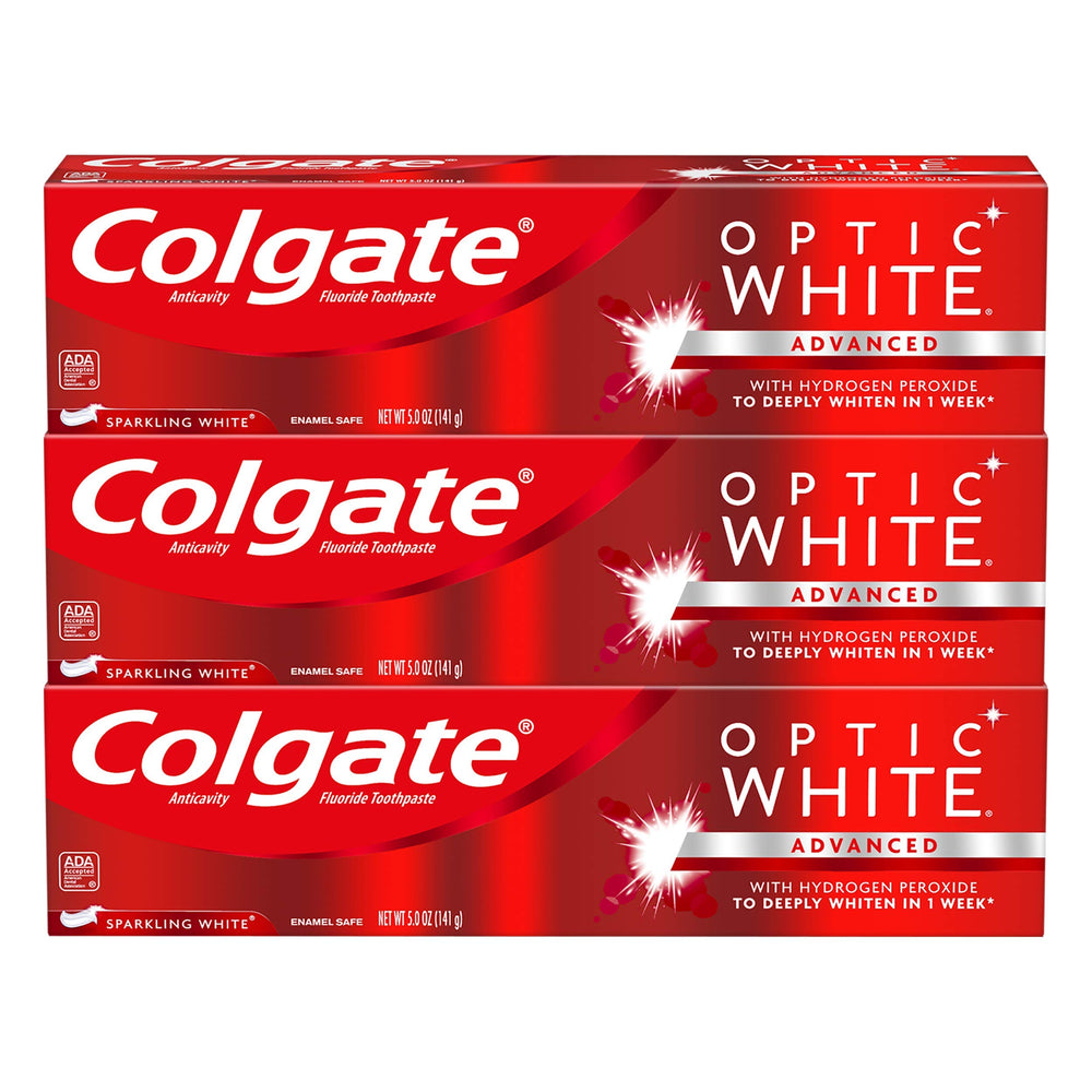 Colgate Optic White frente del empaque mostrando pack de tres para ahorro y conveniencia