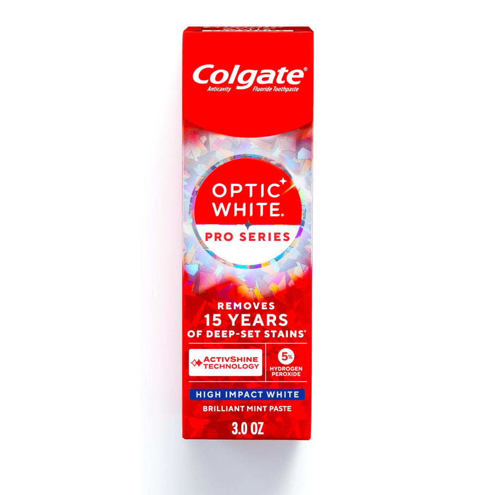Colgate frente del empaque mostrando tubo y nombre, ayuda a identificar el producto