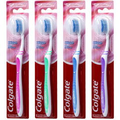 Colgate paquete frontal mostrando cuatro cepillos y beneficio de higiene