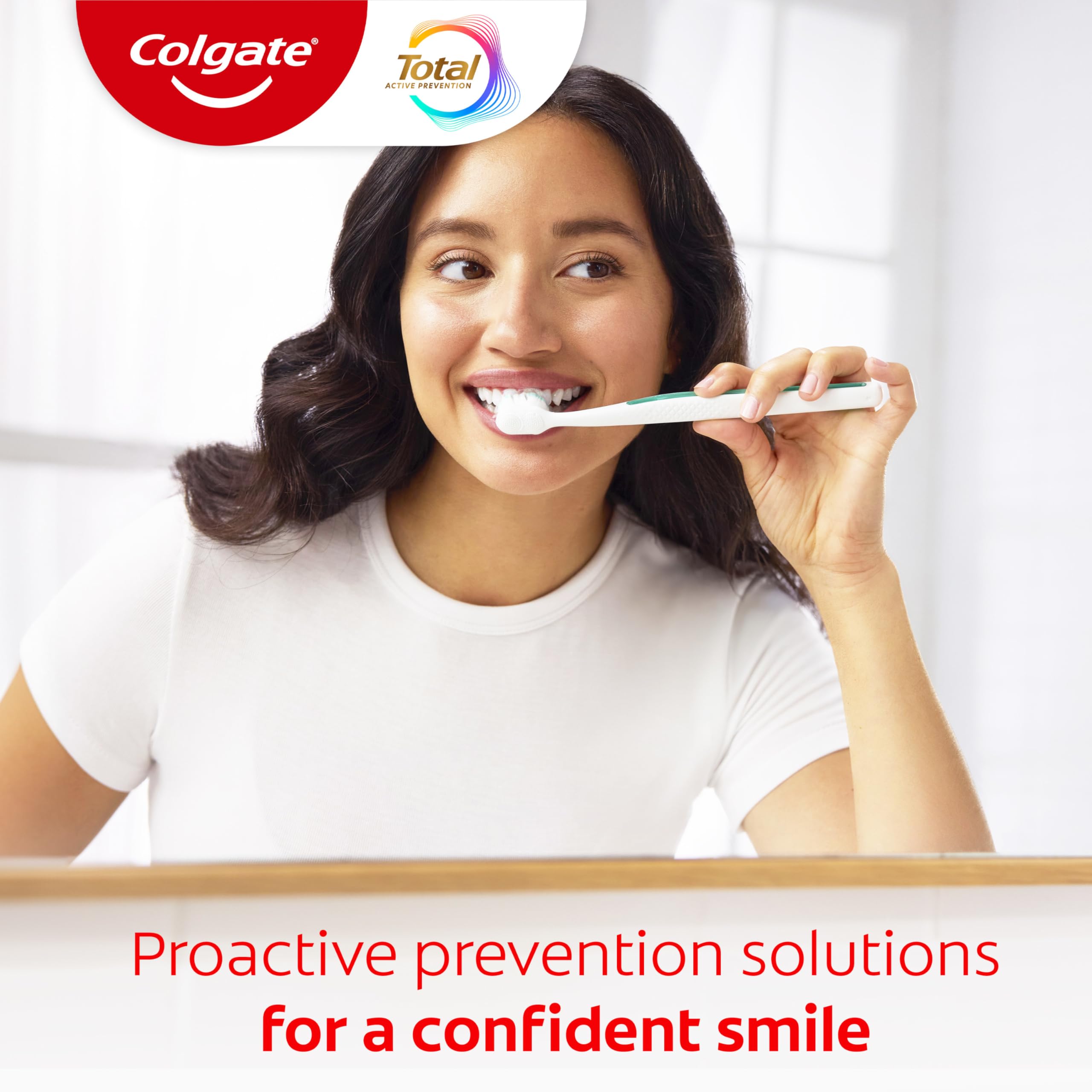 Colgate etiqueta con ingredientes y beneficios para revisar composición