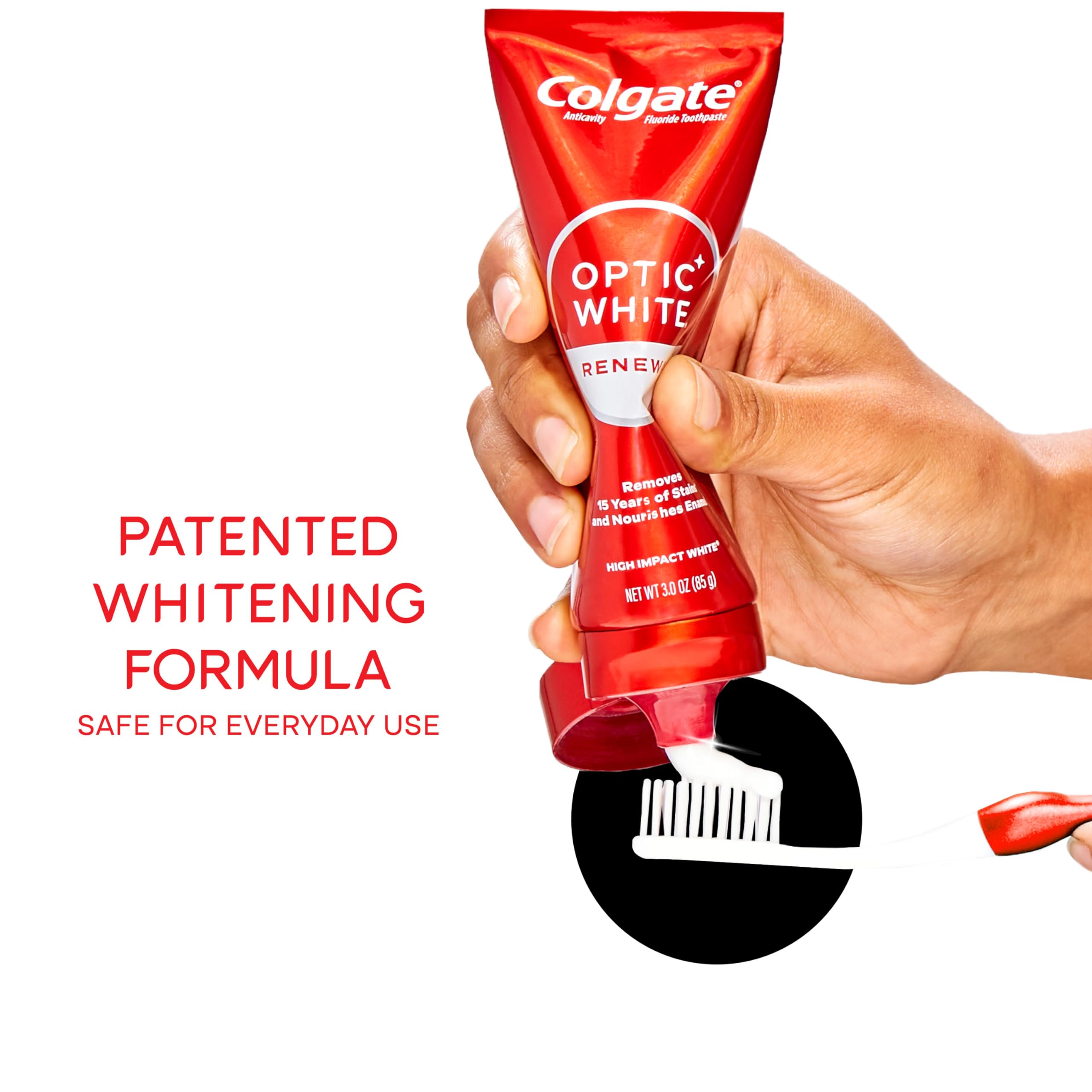 Tubo abierto de Colgate mostrando la cantidad de pasta antes del cepillado