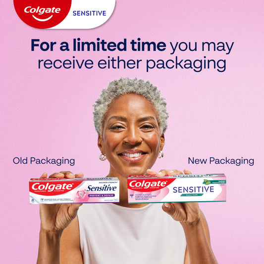 Colgate tubo abierto con pasta visible para apreciar textura y frescura peppermint