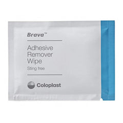 Detalle en dedo con residuo y solución Coloplast Brava, visibilidad del efecto suavizante
