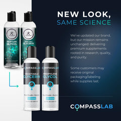 Compass Laboratory frascos en manos para comparar tamaño práctico