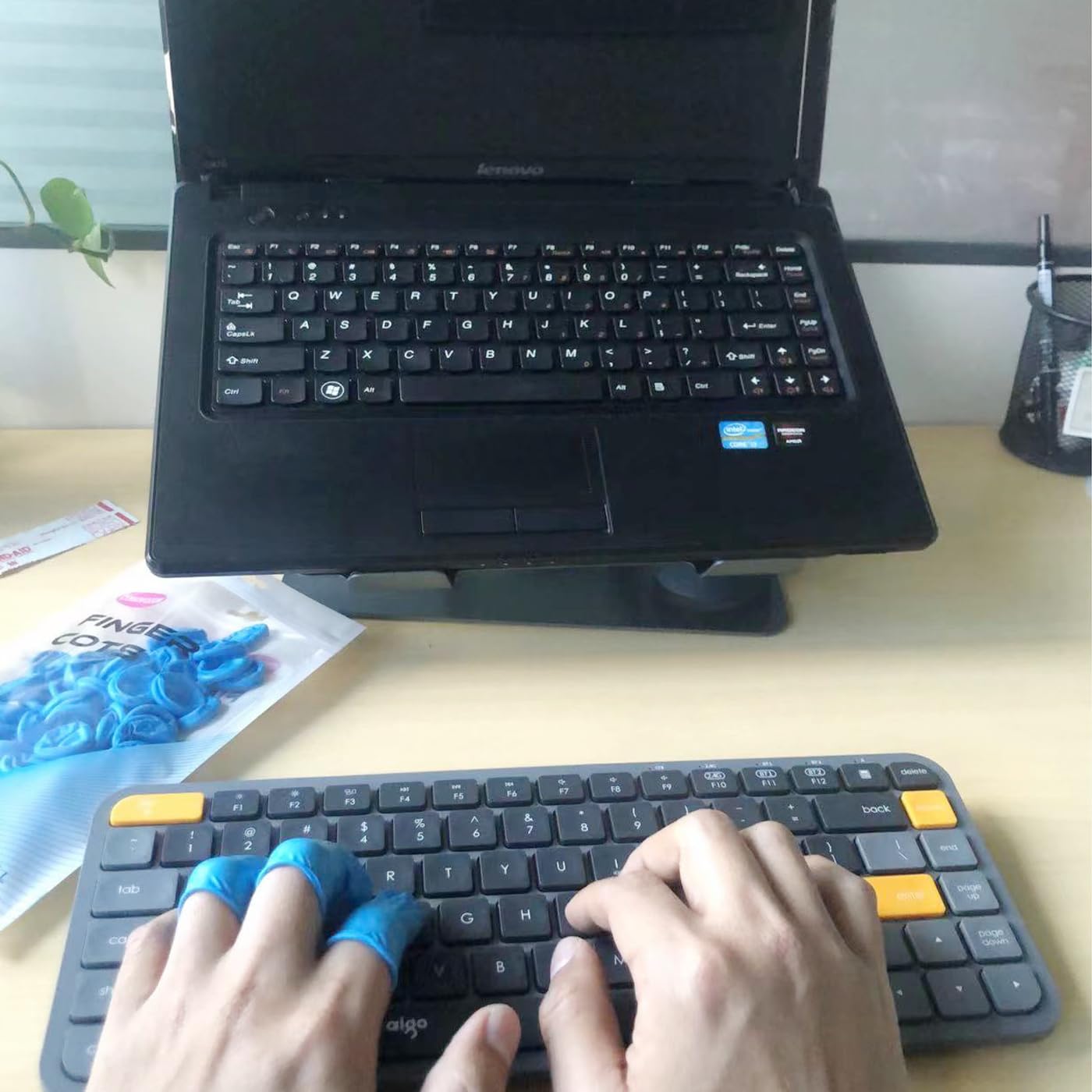 CONOVOZON dedal en taller con herramientas, útil en trabajos finos