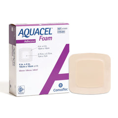 ConvaTec apósito AQUACEL Foam frontal mostrando empaque, protección confiable