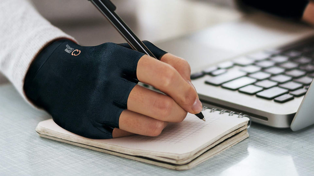Copper Compression guantes en ambiente de oficina que facilitan tareas diarias
