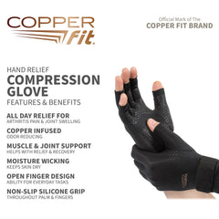Copper Fit en uso abriendo un frasco, mejora el agarre y la confianza