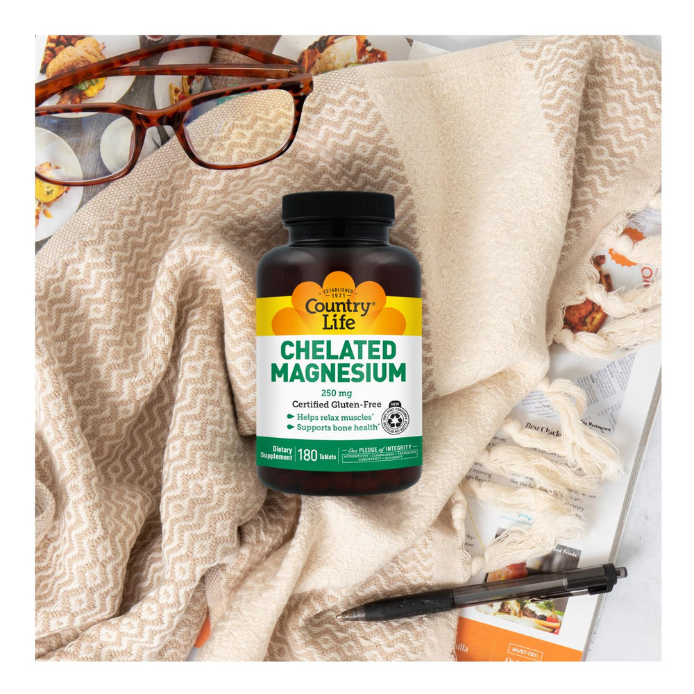 Country Life Chelated Magnesium 250mg bottle cap close-up for easy dosage