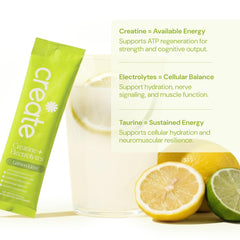 Create estilo de vida en exterior con bebida refrescante tras entrenamiento