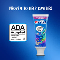 Crest ambientación de baño infantil que muestra rutina de cepillado divertida
