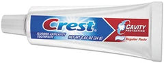 Crest textura de la pasta sobre cepillo que facilita aplicación y cobertura