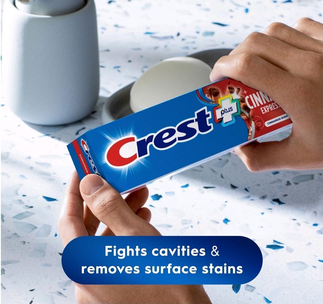 Crest en uso durante cepillado diario aporta frescura y cuidado del esmalte