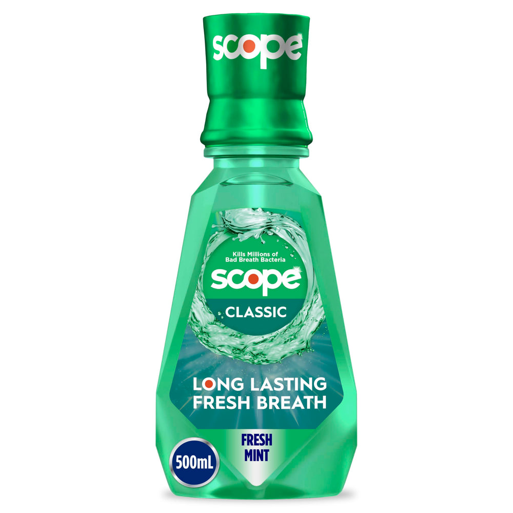 Crest Scope Classic frente del envase mostrando la marca y tamaño 500 ml para frescura inmediata