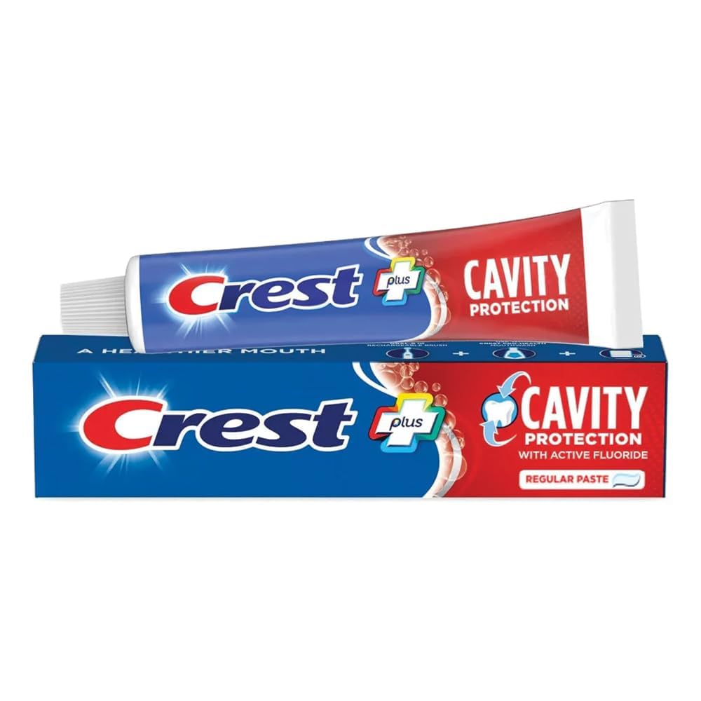 Crest pasta en cepillo durante cepillado, limpieza eficaz
