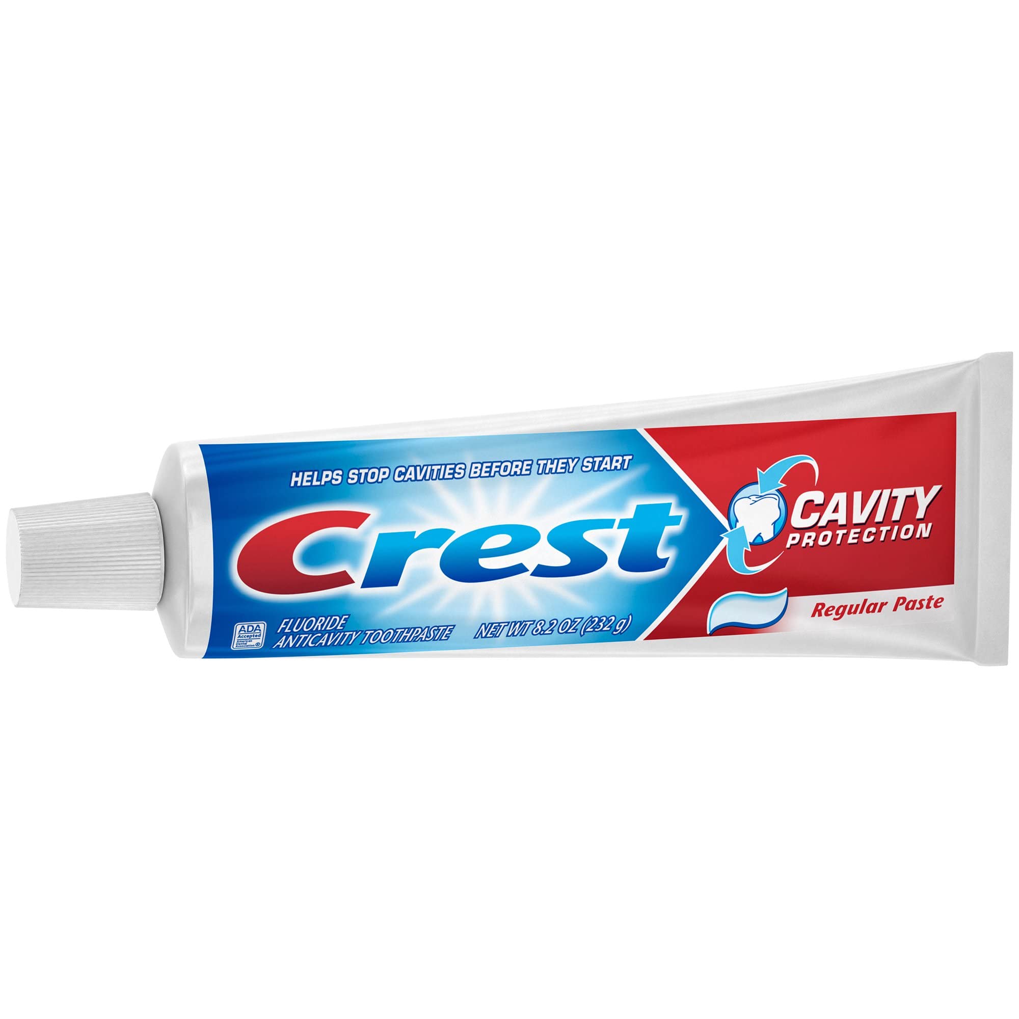 Crest tubo en baño con accesorios, sugiere conveniencia diaria