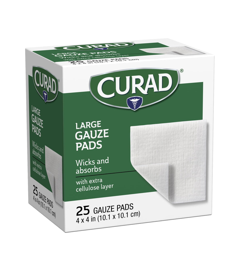 Curad Pro-Gauze comparación con mano para referencia de tamaño