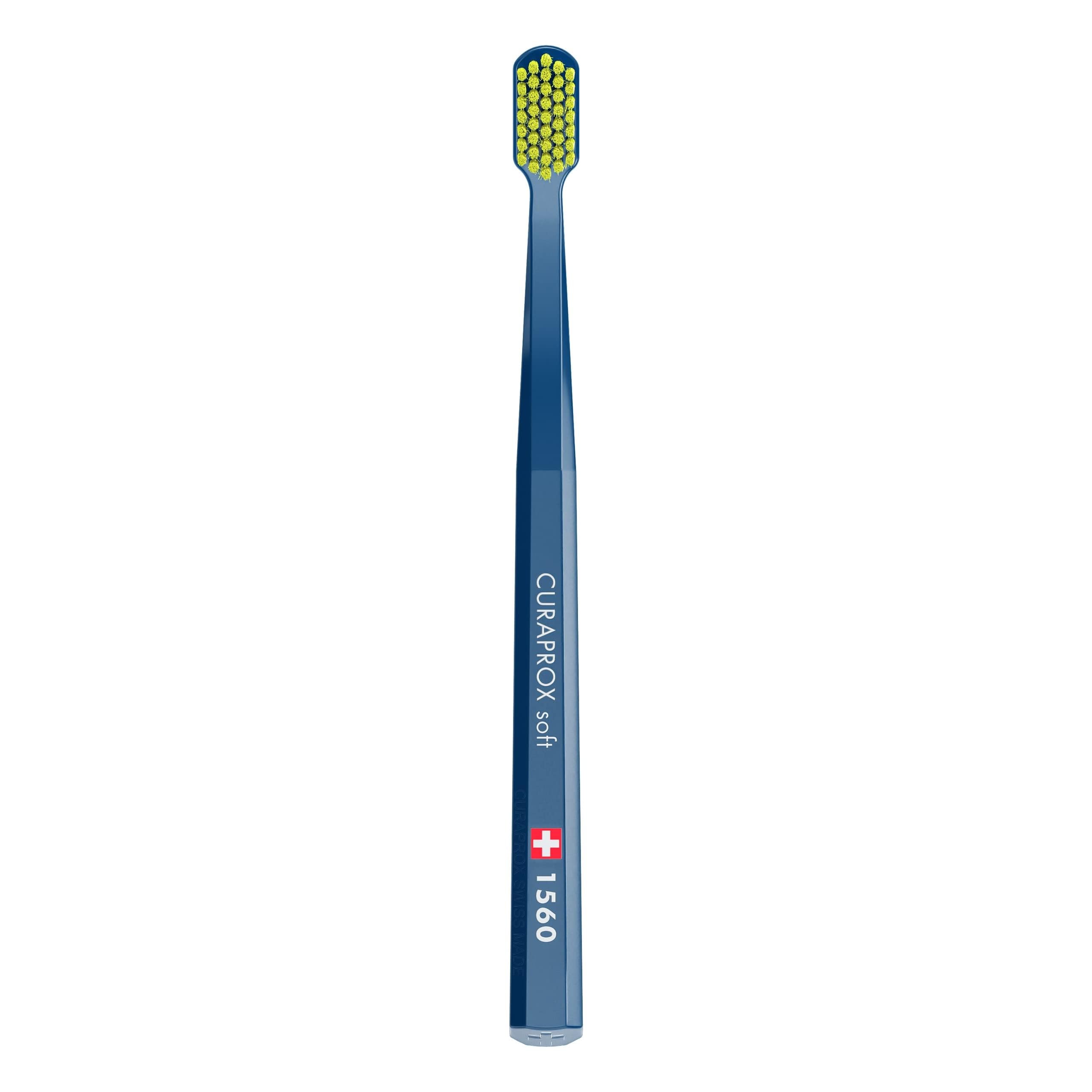 Curaprox CS 1560 frontal del empaque mostrando color navy lime y diseño