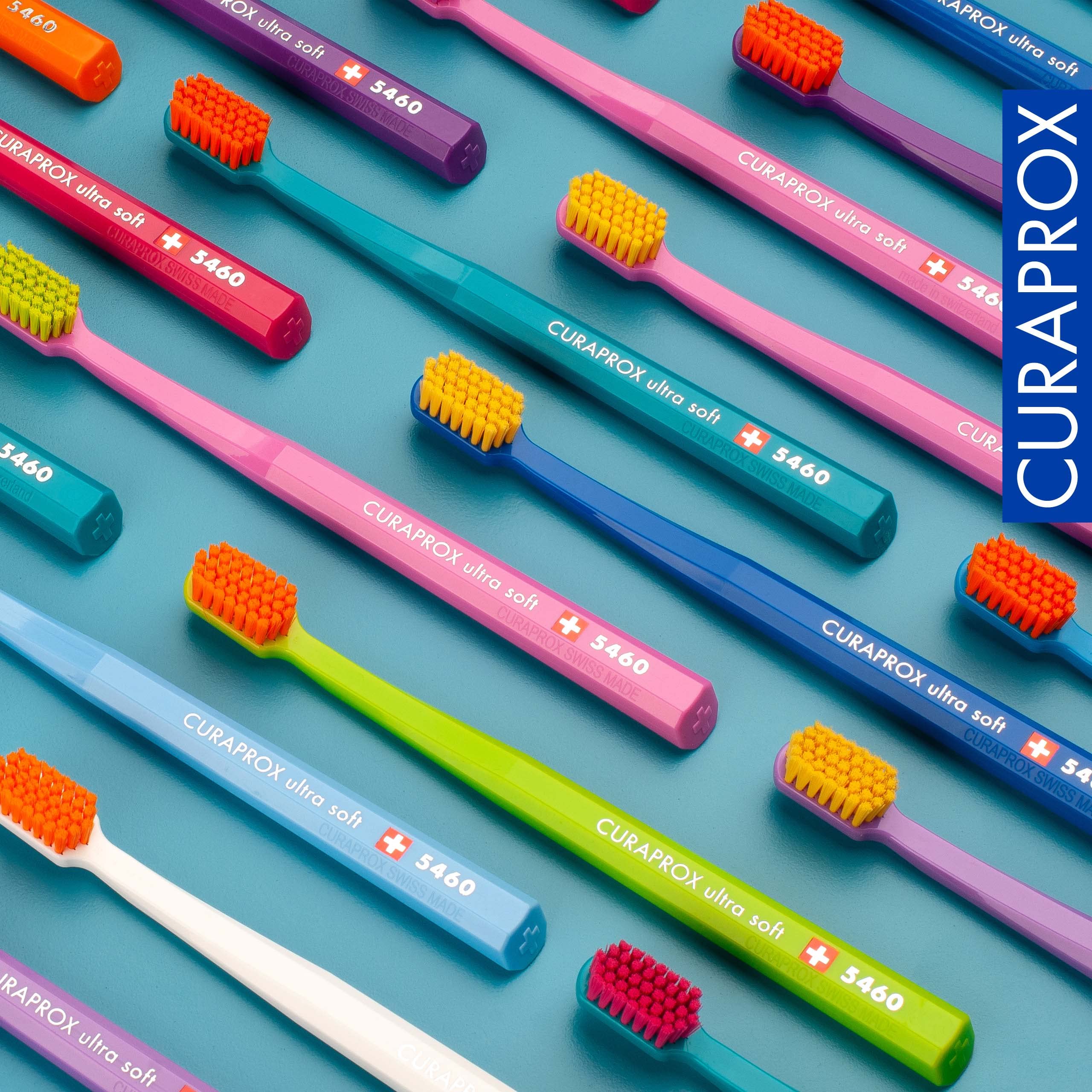 Curaprox CS 5460 en entorno de baño que inspira uso diario seguro