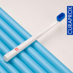 Curaprox CS 5460 detalle del mango octogonal que mejora agarre