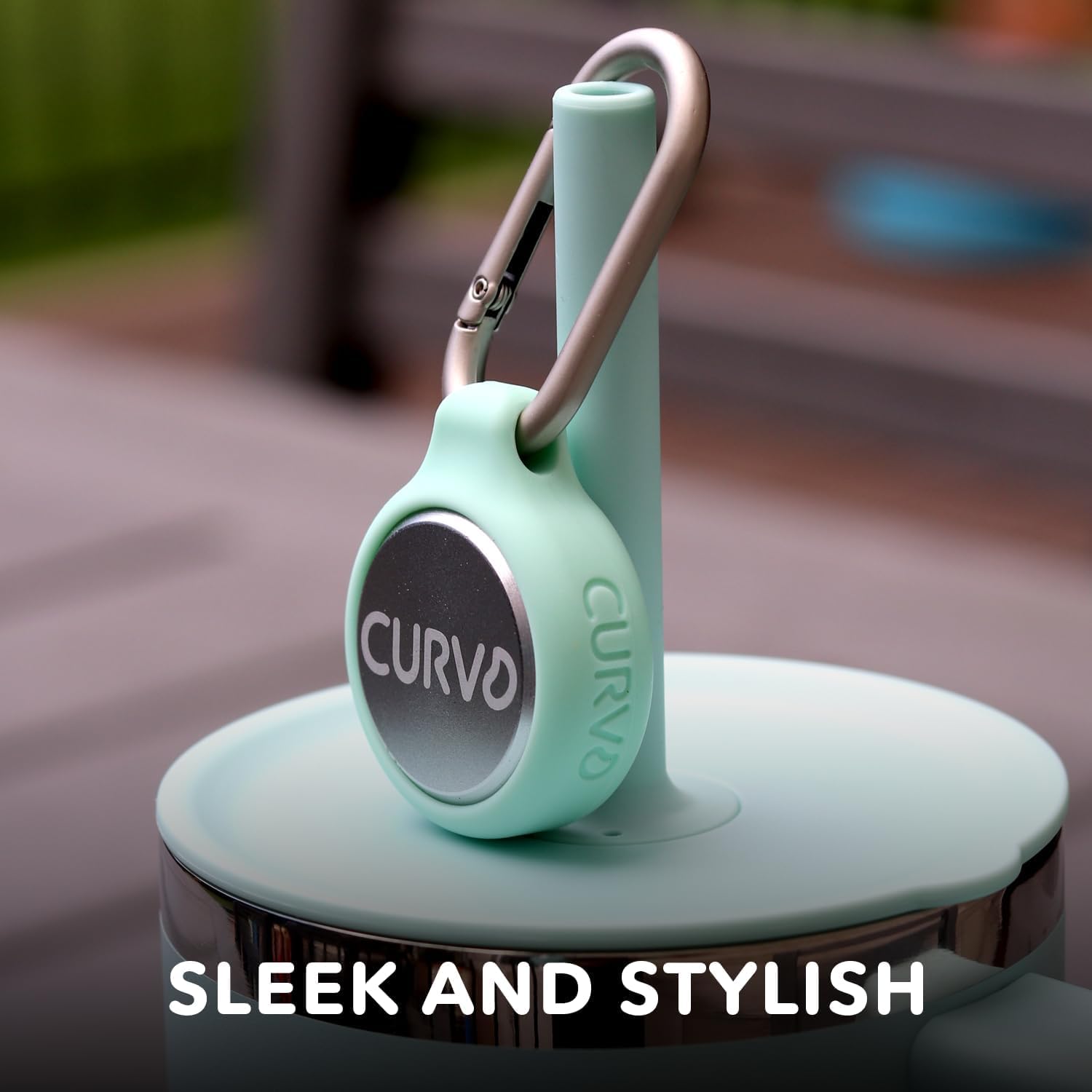CURVD tapones en un avión ilustrando reducción de ruido durante viajes
