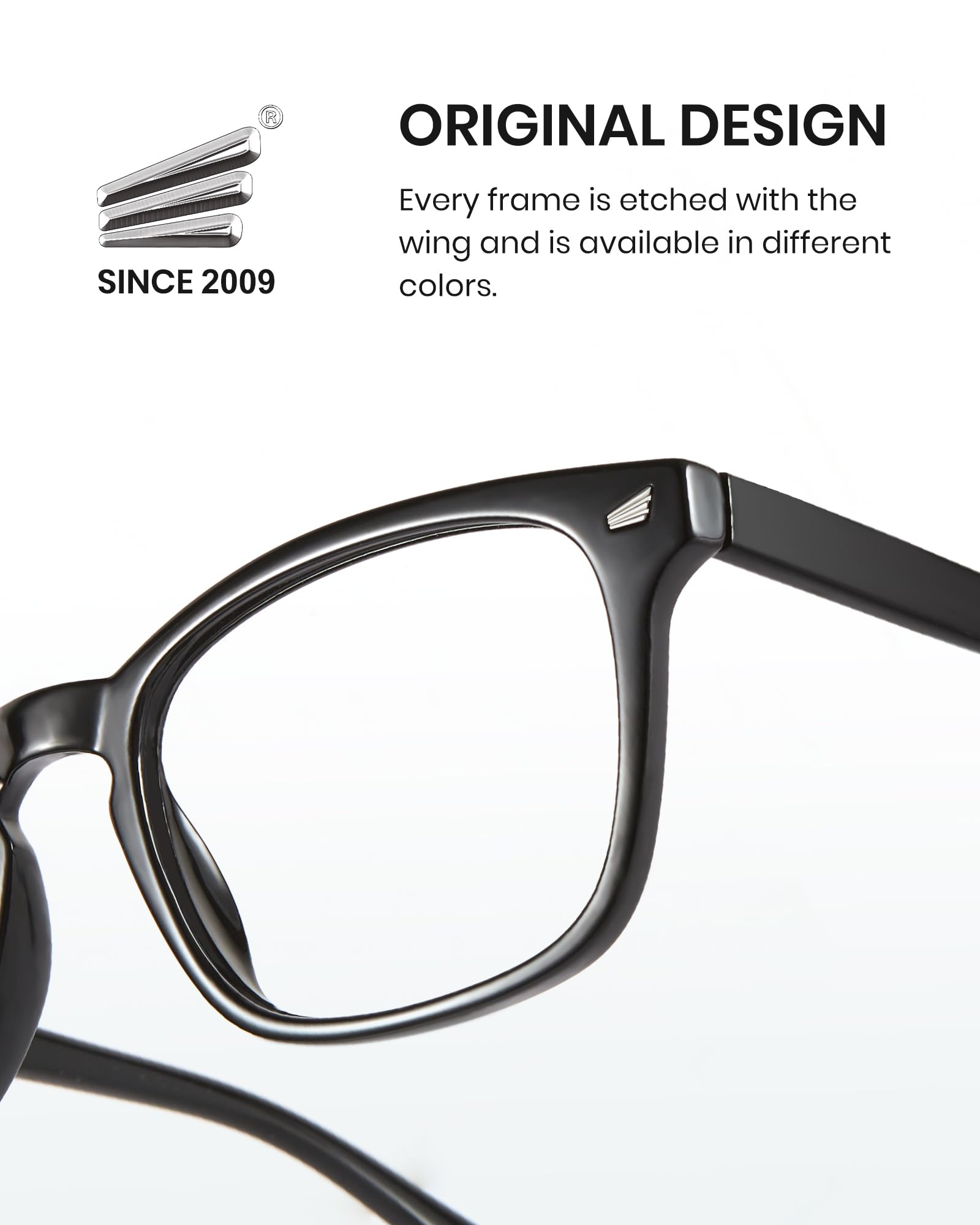 Cyxus gafas junto a mano para ver escala y ligereza