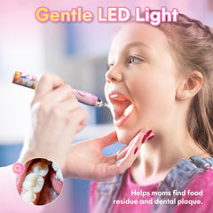 DADA-TECH niña usando cepillo eléctrico para convertir el cepillado en actividad divertida