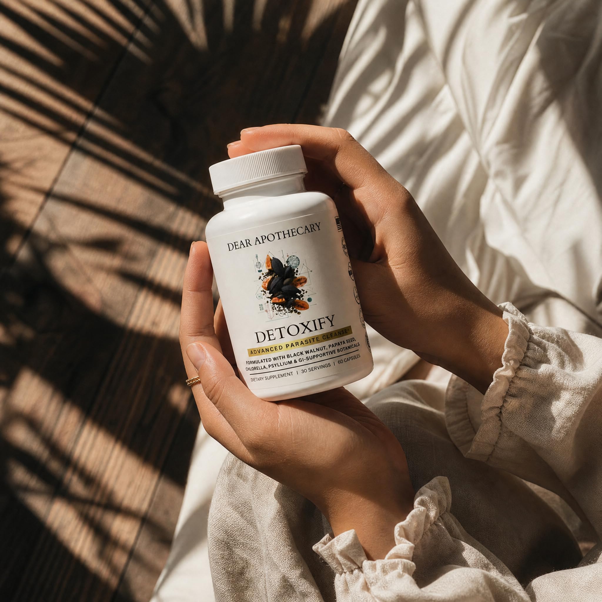 Sello GMP y NSF en etiqueta Dear Apothecary, transmite garantía de calidad y fabricación