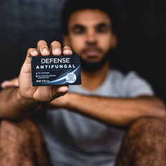 Defense Soap dentro de bolsa de gimnasio, preparado para después del entrenamiento