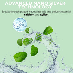Persona usando Delsmile Elementa Silver para enjuague con sensación fresca