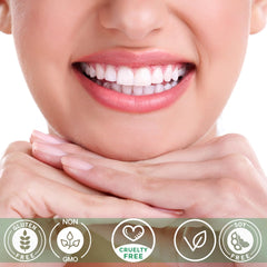 Dental Herb Company gel en dedos mostrando consistencia suave y control