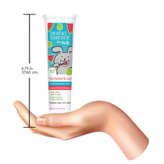 Desert Essence envase 4.7 oz junto a objeto cotidiano, muestra tamaño y duración