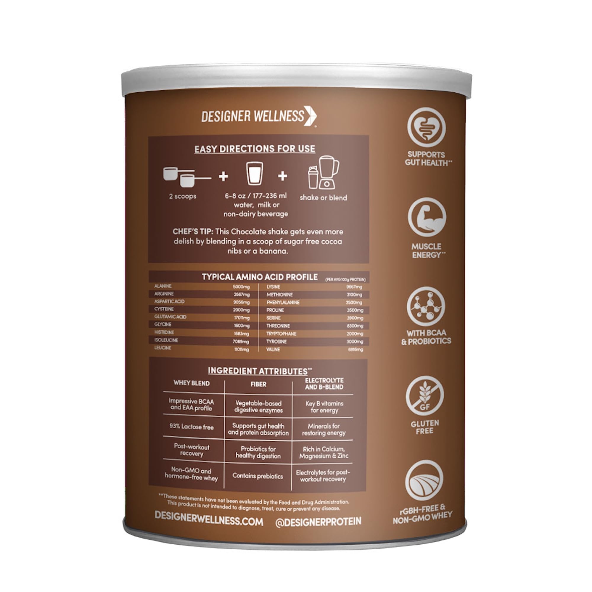 Usuario en gimnasio con batido Designer Wellness chocolate tras entrenamiento, soporte para recuperación