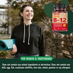 DEVA tableta junto a desayuno vegano destacando compatibilidad dietética