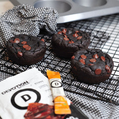 Pouch resellable de Devotion Brownie Batter destacando conservación y comodidad