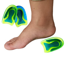 DLOSN niño corriendo con zapatillas mostrando protección y confort activo