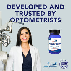 Doctor's Advantage persona tomando cápsulas en rutina matutina para apoyo ocular