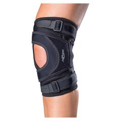 DonJoy Tru-Pull Lite vista frontal mostrando ajuste y perfil bajo, soporte confortable