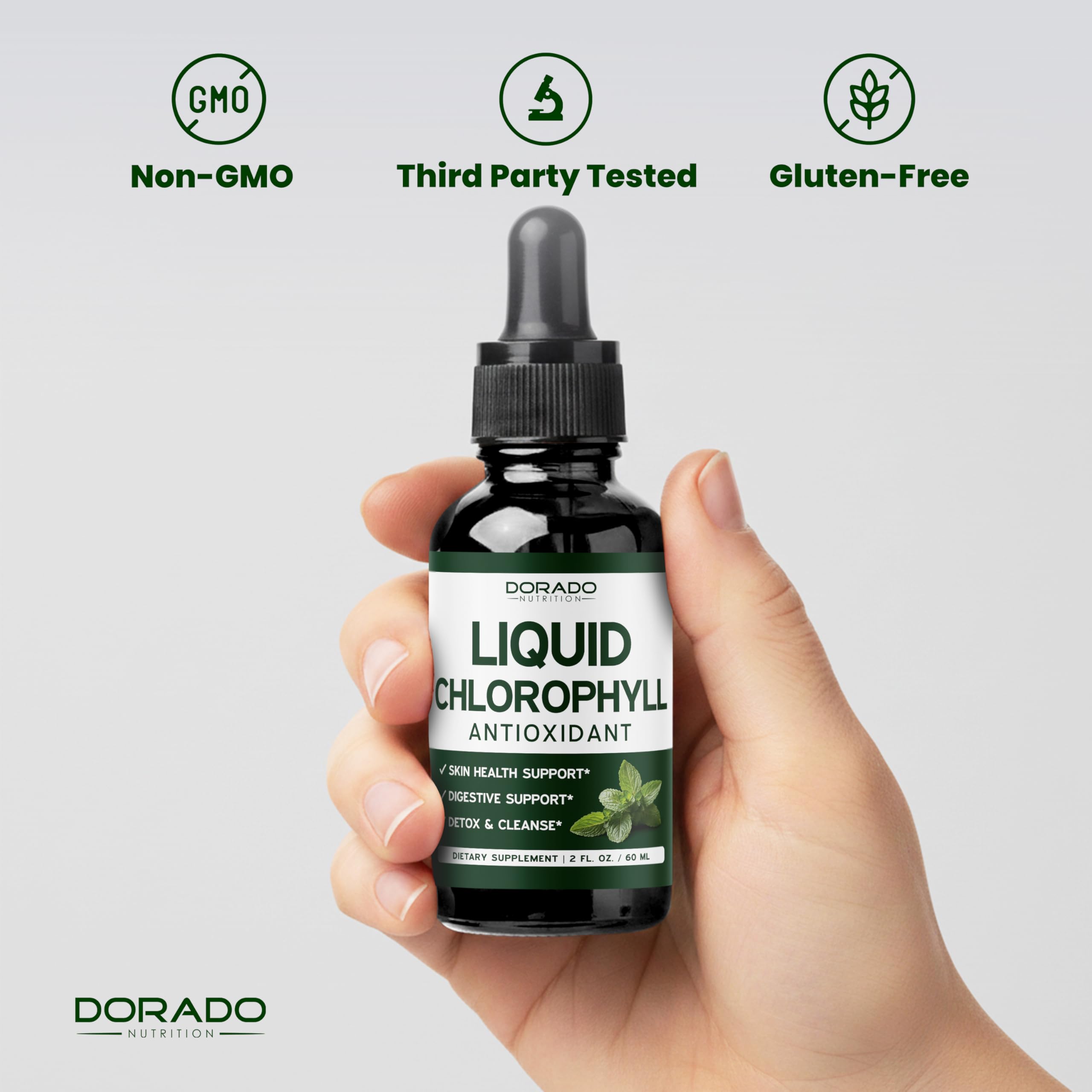 DORADO NUTRITION gotas añadidas a batido verde señalando versatilidad