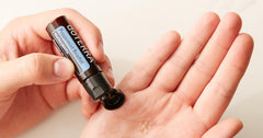 doTERRA primer plano de perla disolviéndose para apreciar textura