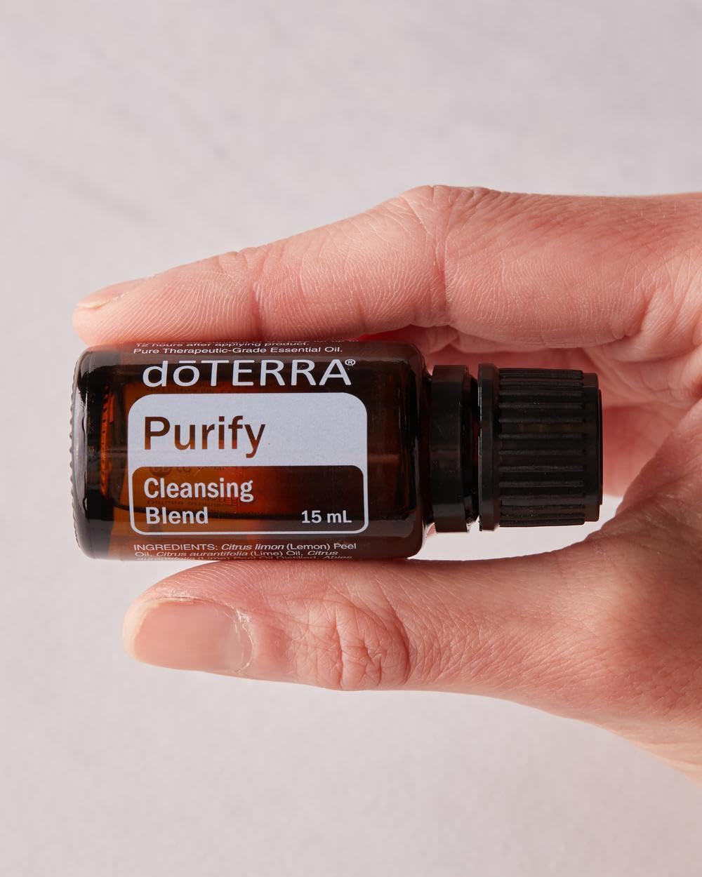 doTERRA Purify en atomizador casero lista para limpiar encimeras
