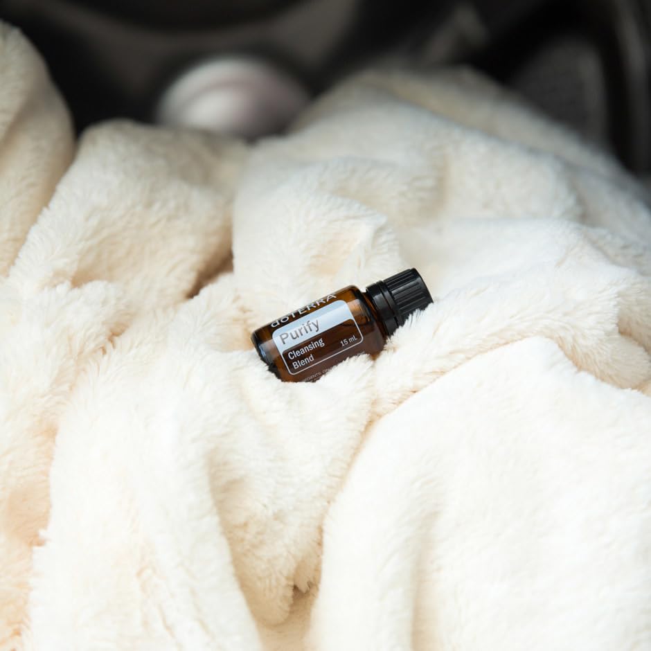 doTERRA Purify comparación de tamaño 15 ml junto a objetos cotidianos